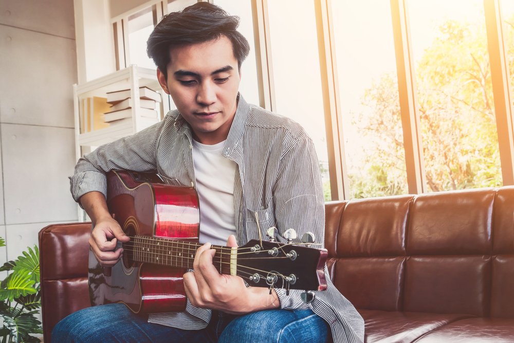 5 Lagu untuk Move On dari Gebetan